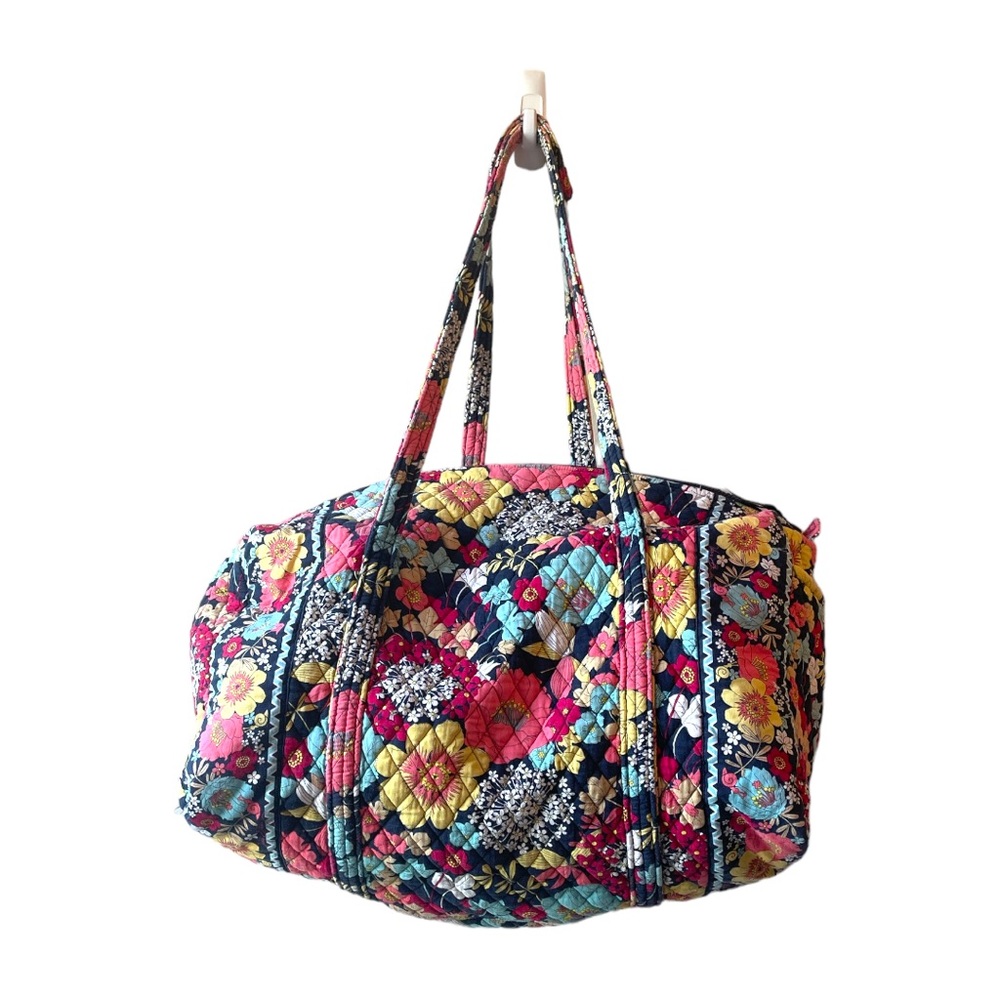 Vera Bradley duffel bag in happy snails pattern